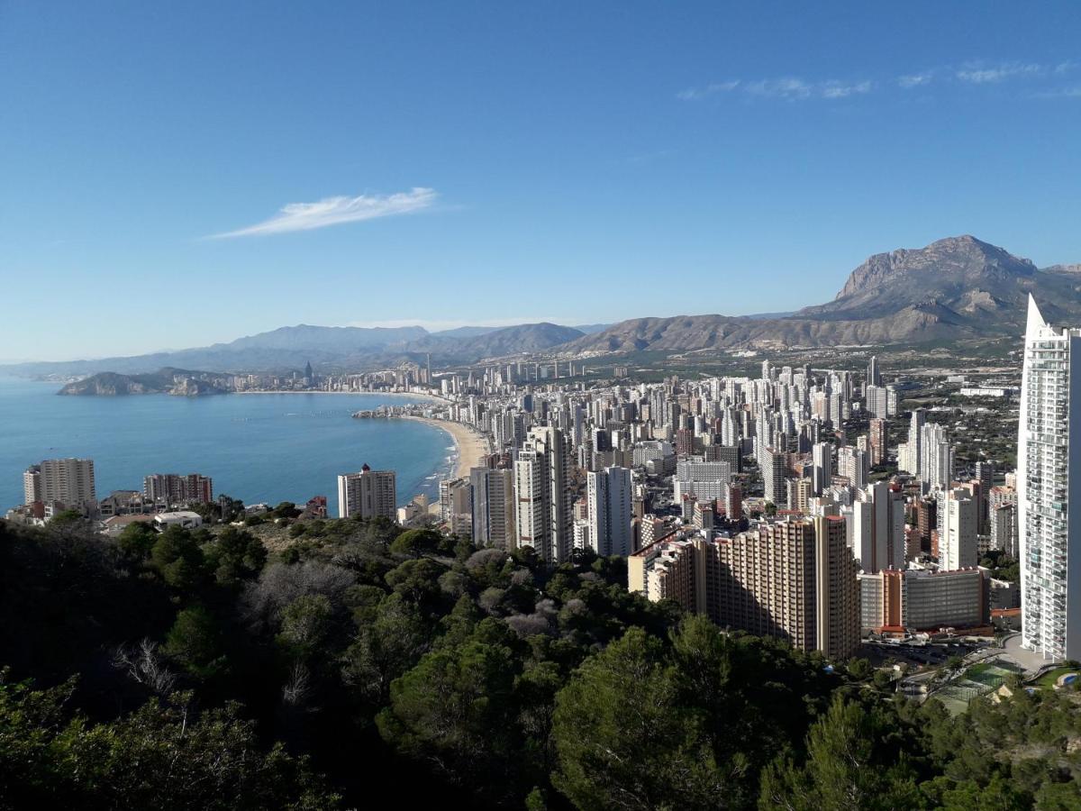 Holiday Apartment 5 Min To Levante Beach Benidorm Dış mekan fotoğraf