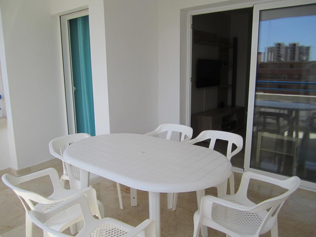 Holiday Apartment 5 Min To Levante Beach Benidorm Dış mekan fotoğraf